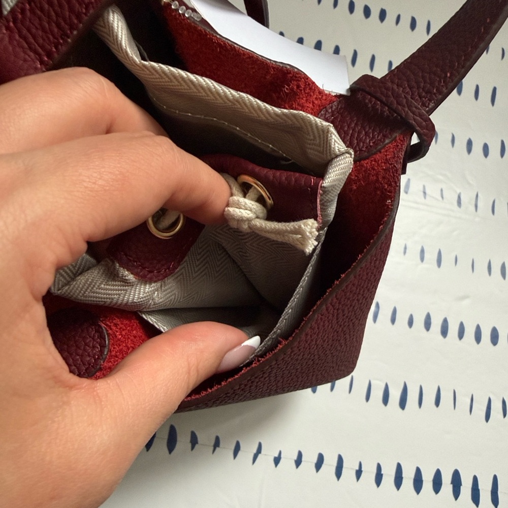 Rouge H Leather Picotin Lock 18 Bucket Bag - Picture 12 of 13